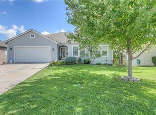 1911 160th St, Basehor, KS 66007