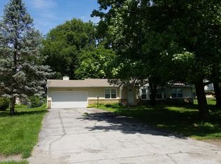 9900 E Gregory Blvd, Raytown, MO 64133