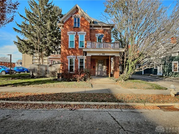 98 W 3rd St, Xenia, OH 45385
