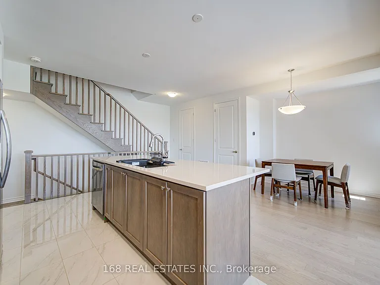 44 Azure Dr — Photo 16