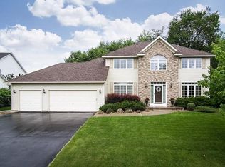 5520 River Oak Dr, Savage, MN 55378