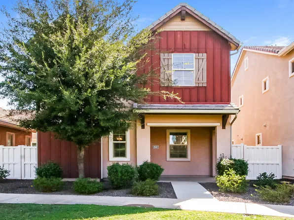2252 S Osborn Ln, Gilbert, AZ 85295