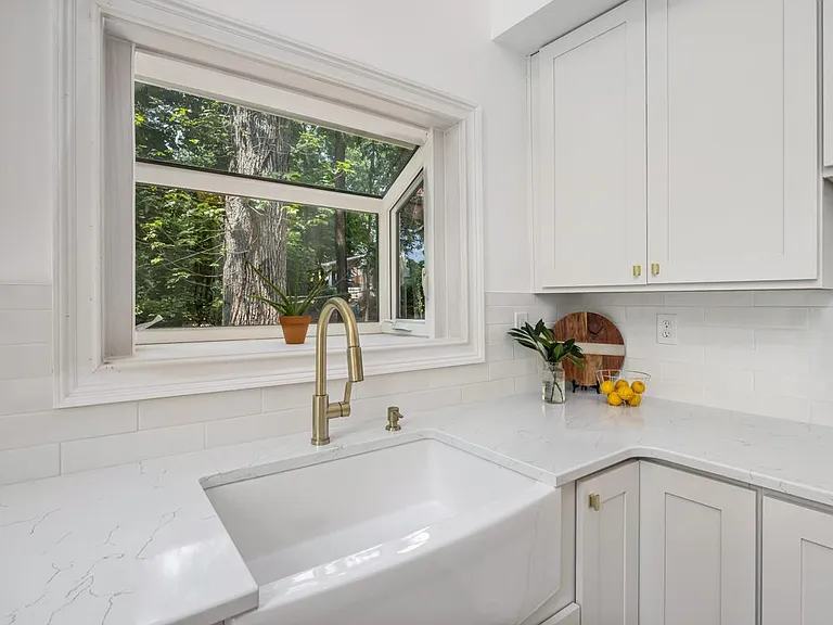 912 Langford Pl — Photo 9