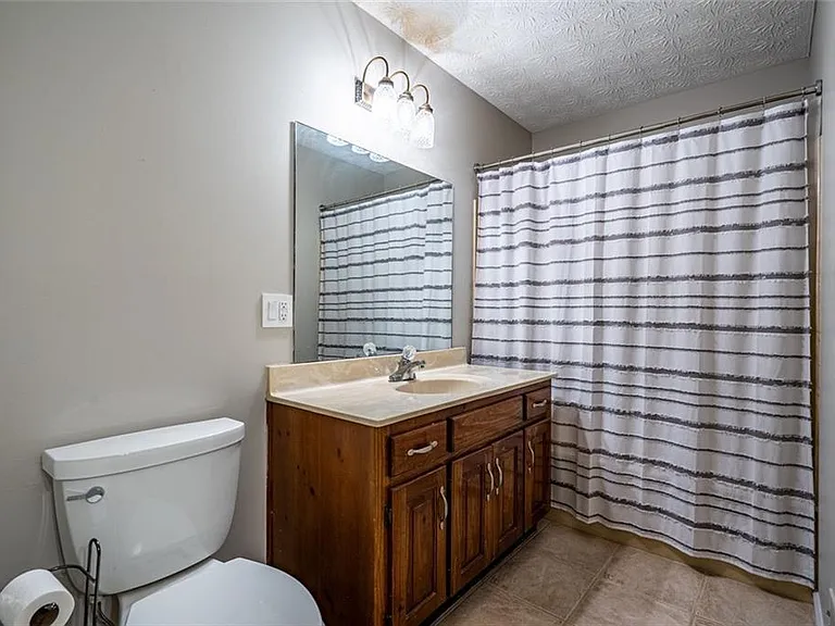 465 Dobbs Rd #B — Photo 17