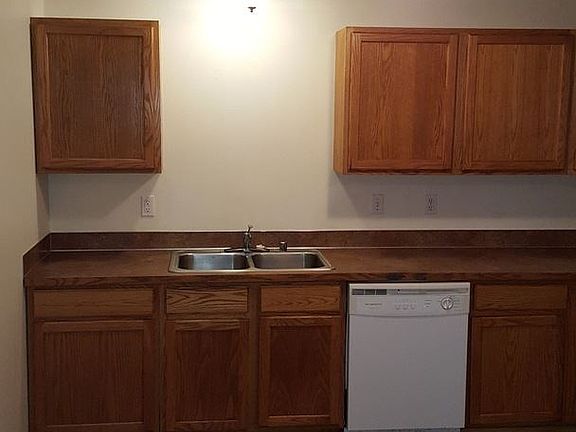 2nd image of 151 Pacific Ct