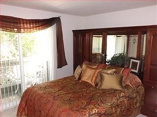 2nd image of 1546 Four Oaks Cir