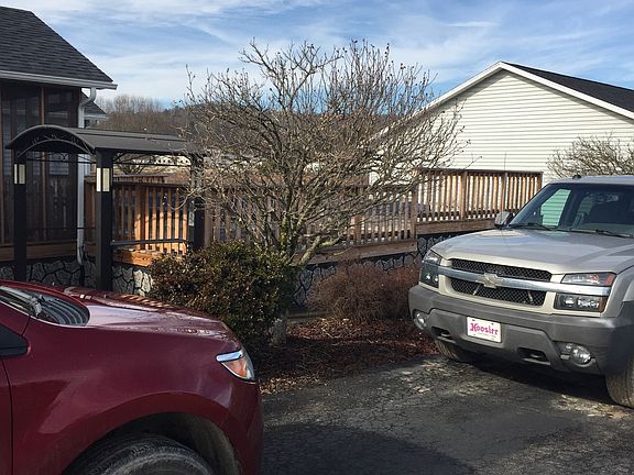 4th image of 20 Willie Ln