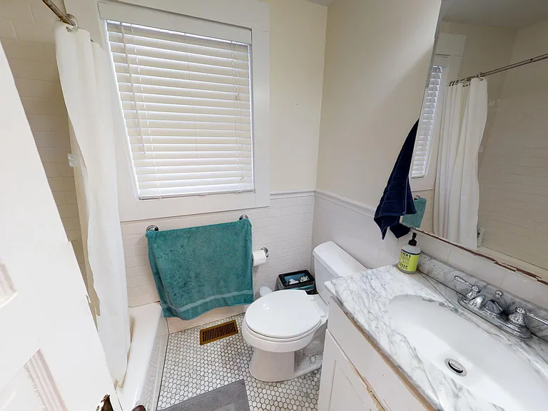 652 Green St — Photo 12