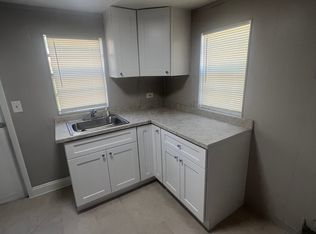 1525 W 16th St, Riviera Beach, FL 33404