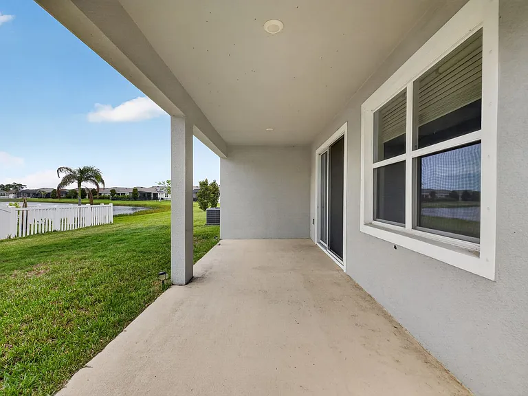 13204 Waterleaf Garden Cir — Photo 32