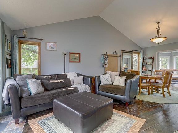 5th image of 13868 Woodbine St NW