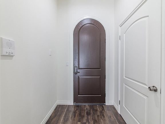 5th image of 700 E Garfield Ave #104
