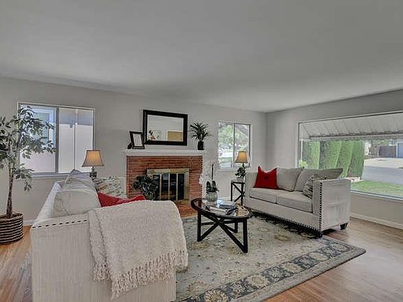 4th image of 4115 Golf Dr