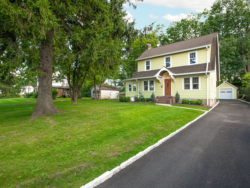 1st image of 7 Nanuet Ave