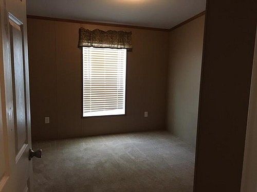 2nd image of 16 Shea St