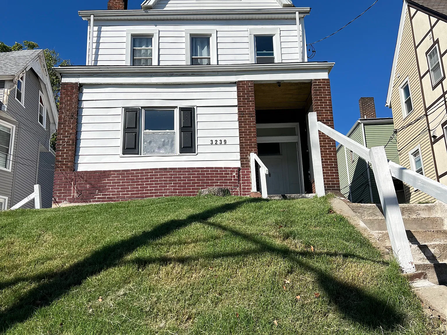 3 bed, 1500 sqft, $2,300 — Photo 1