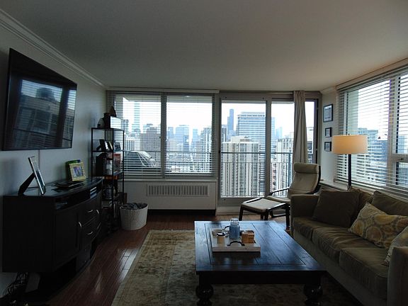 2nd image of 88 W Schiller St APT 2908