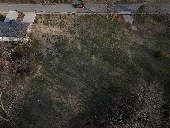 4th image of 1805 Woodmill Rd