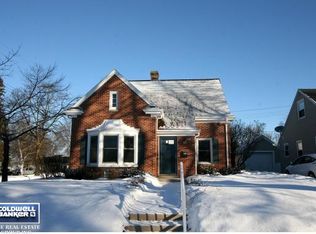 2240 La Follette Ave, Manitowoc, WI 54220