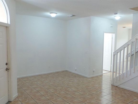 3rd image of 504 W Santa Catalina Circle