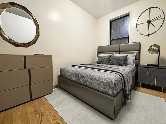 Rented by Vector New York, LLC | media 18