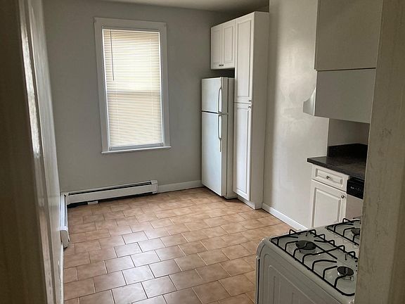 3rd image of 235 Liberty Ave