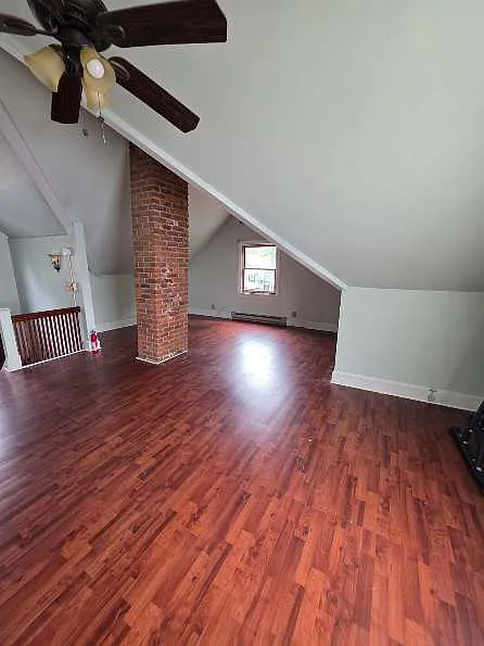 3 bed, 1000 sqft, $1,950 — Photo 1