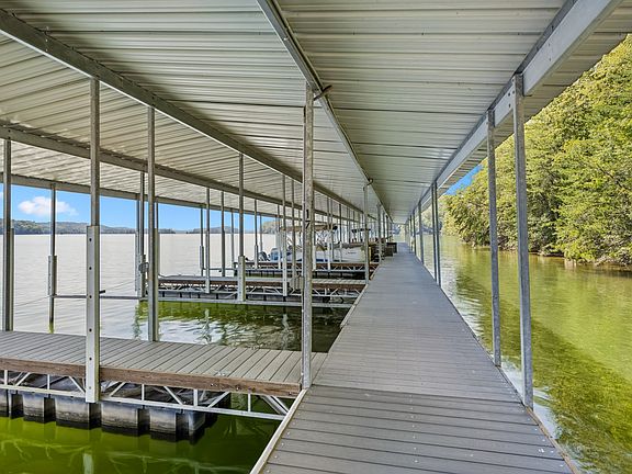 2nd image of 370 River Run Trl