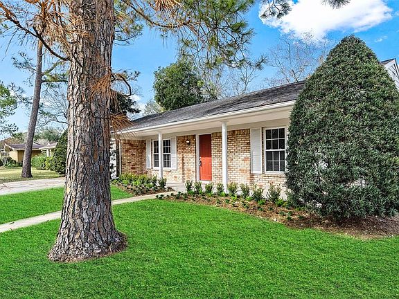 4th image of 5530 Burlinghall Dr