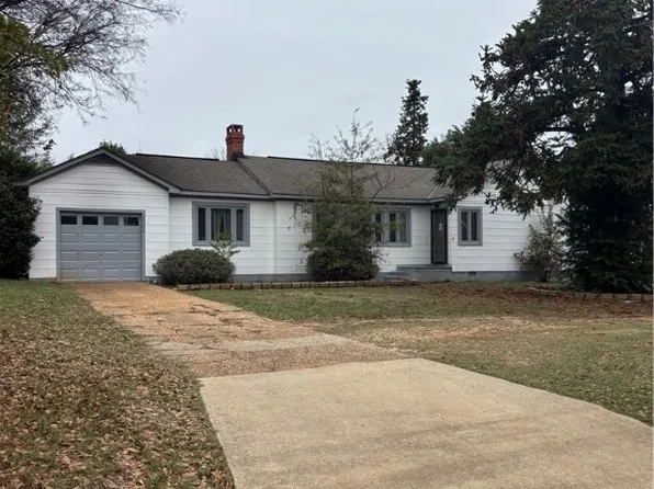 2200 Loop Rd, Tuscaloosa, AL 35405