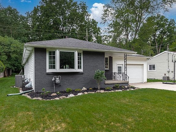 2nd image of 771 Martin Dr