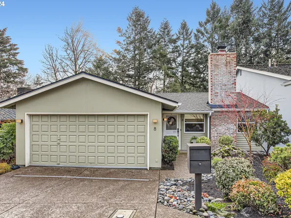 8 Britten Ct, Lake Oswego, OR 97035