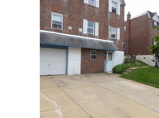 8833 Manchester St, Philadelphia, PA 19152