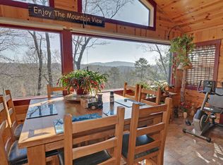 960 Palisade Dr, Ellijay, GA 30540