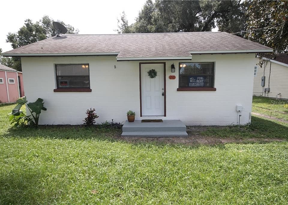 1st image of 210 W Volusia Ave