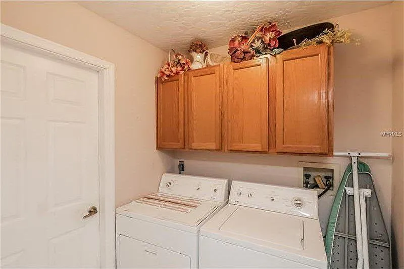 3 bed, 1766 sqft, $2,350 — Photo 4