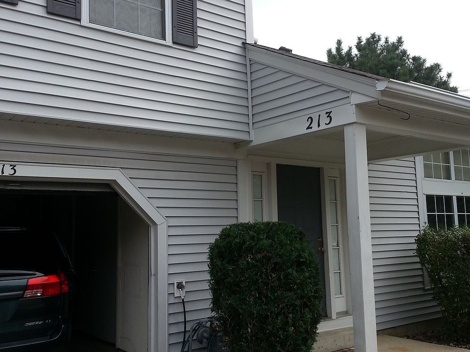 2nd image of 213 Acorn Dr