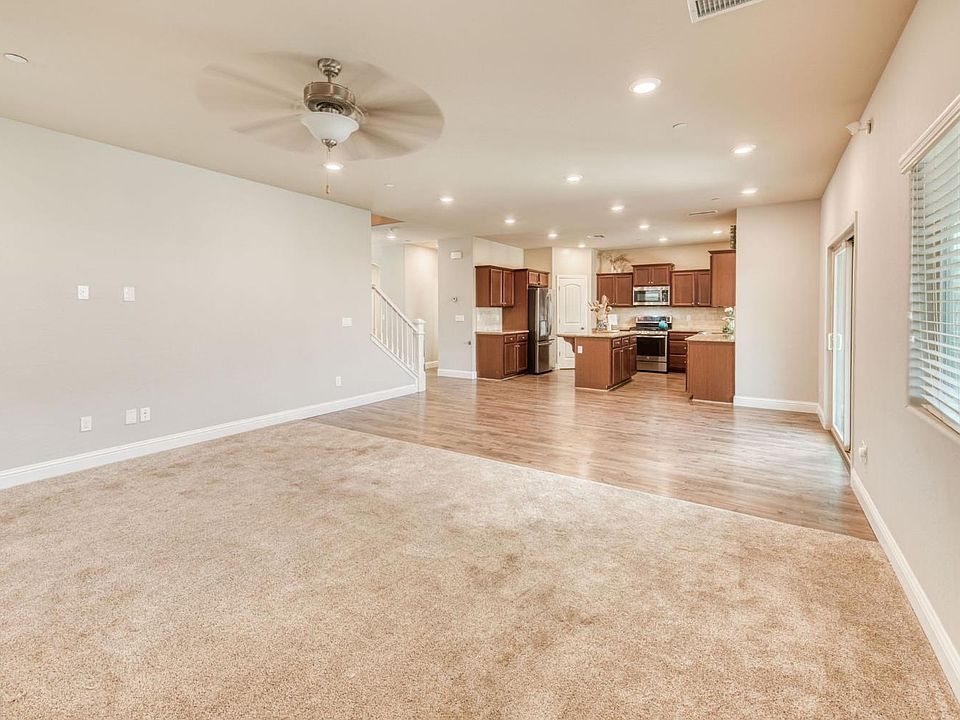 13th image of 3341 N Pearwood Ave