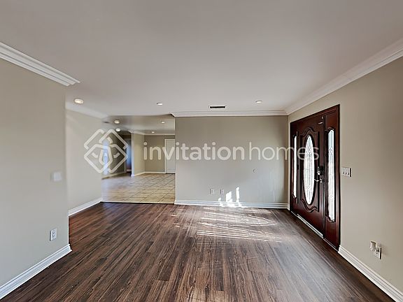 3rd image of 12926 Fenton Ave