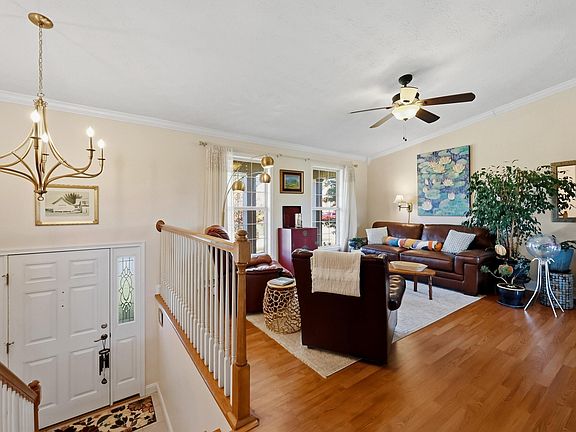 5th image of 178 General Cleburne Dr