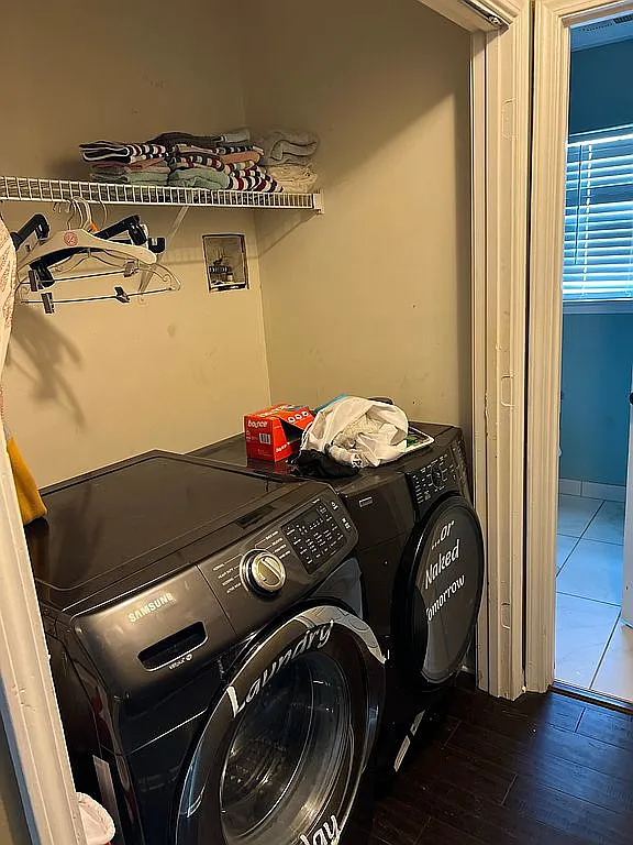 3033 Melita Ave photo 1