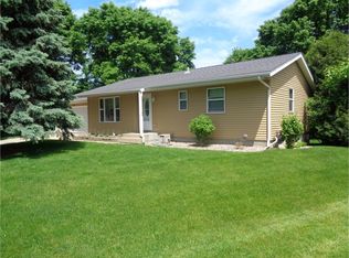 213 Meadow Ln, New Prague, MN 56071