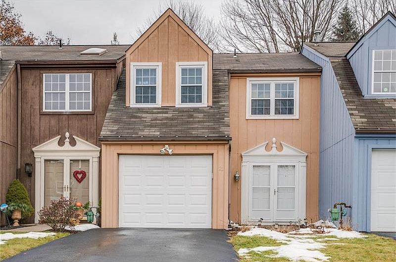 1st image of 21 Monmouth Dr