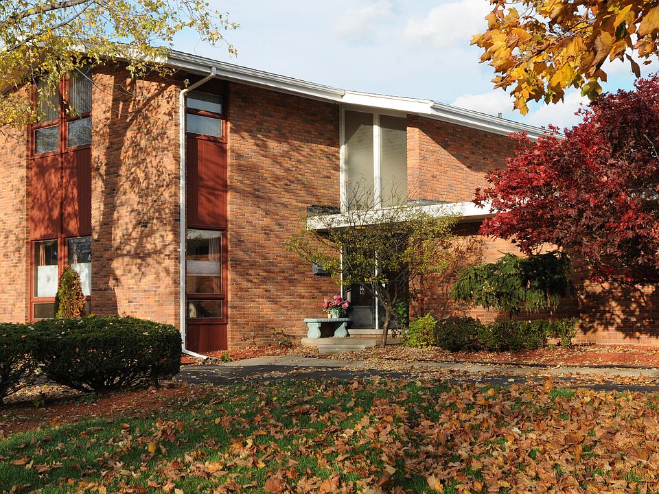 1st image of 46 W Breitmeyer Pl