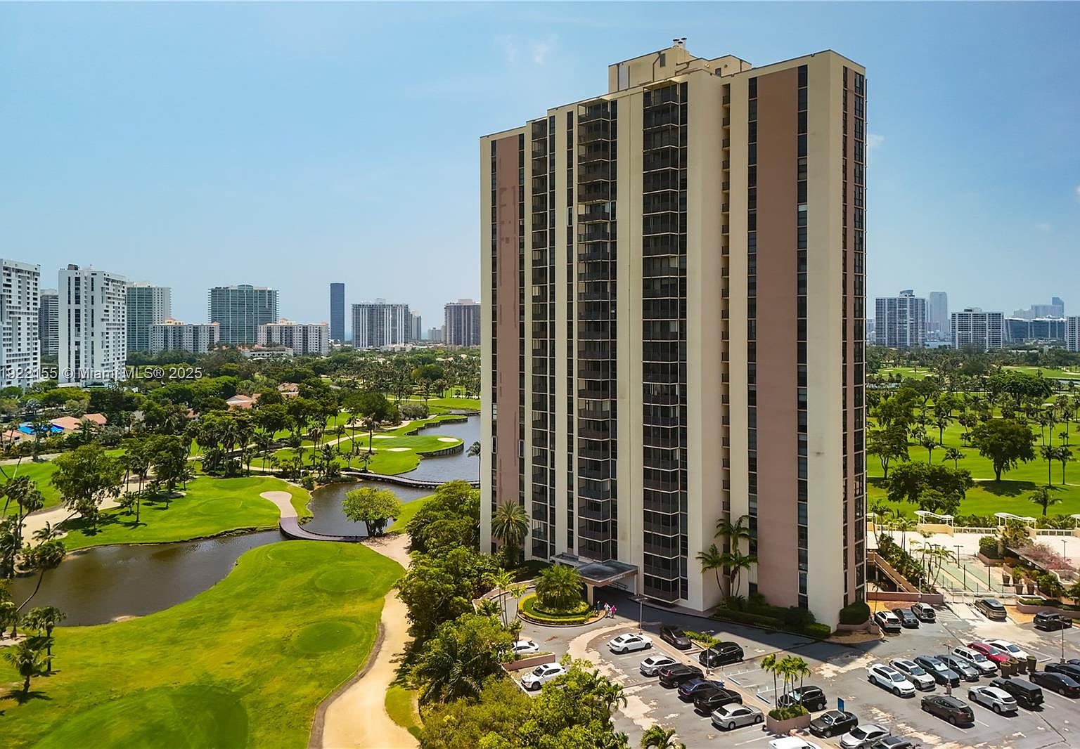 20379 W Country Club Dr APT 1533