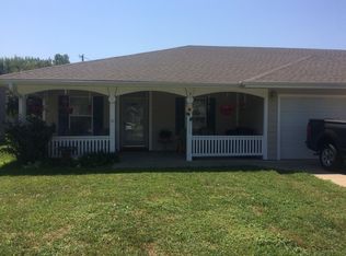 803 Saint Michaels Dr, Abilene, KS 67410