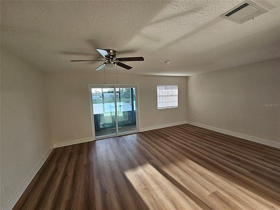 5th image of 11730 Whitewing Ct