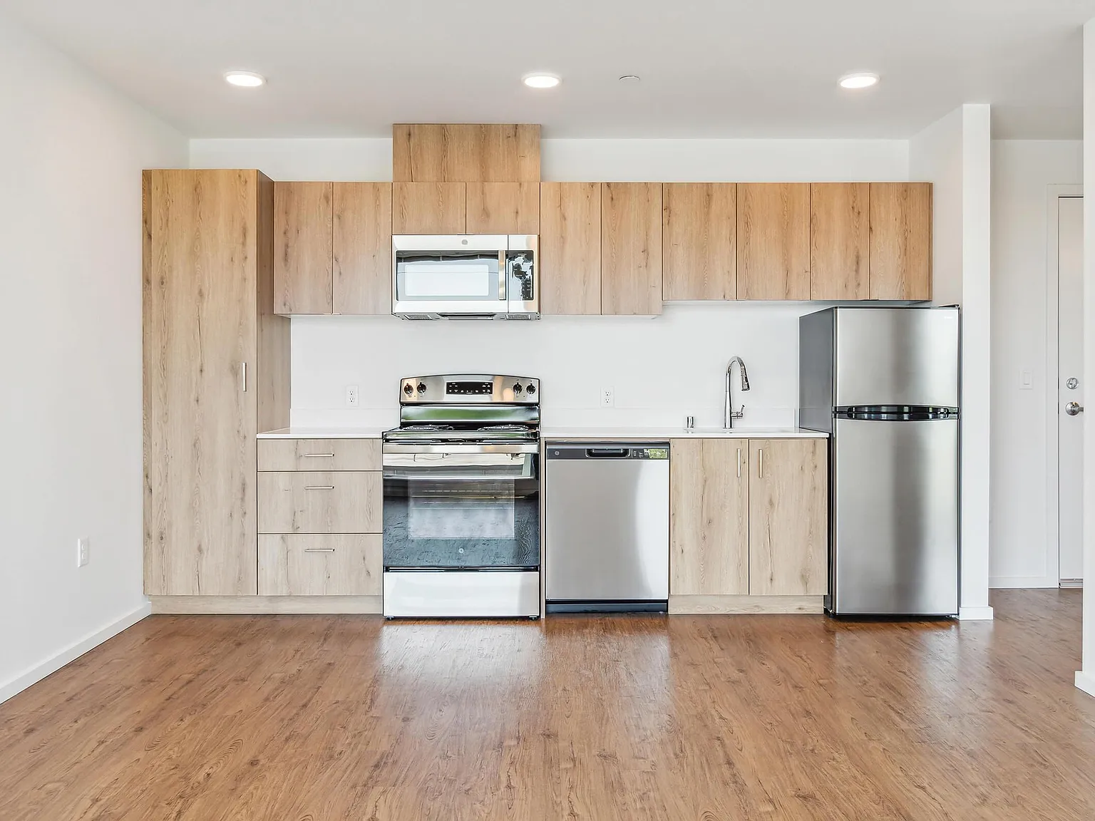 Eclipse Fremont Apartments — Photo 1