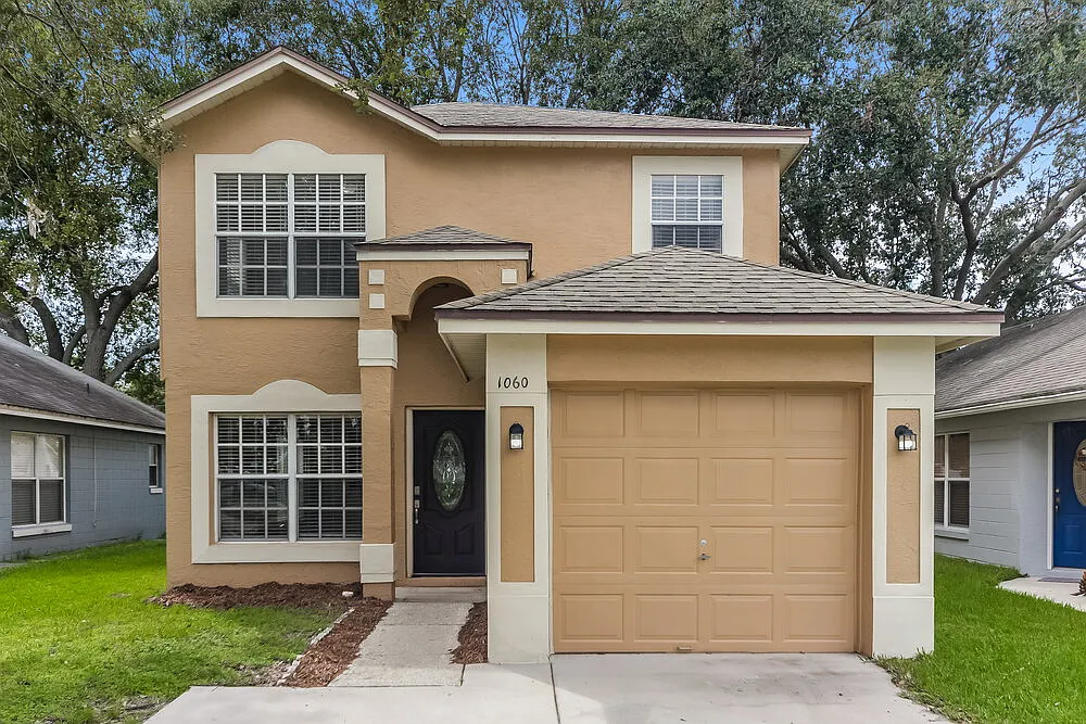 3 bed, 2.5 bath, 1573 sqft, $2,445 — Photo 1