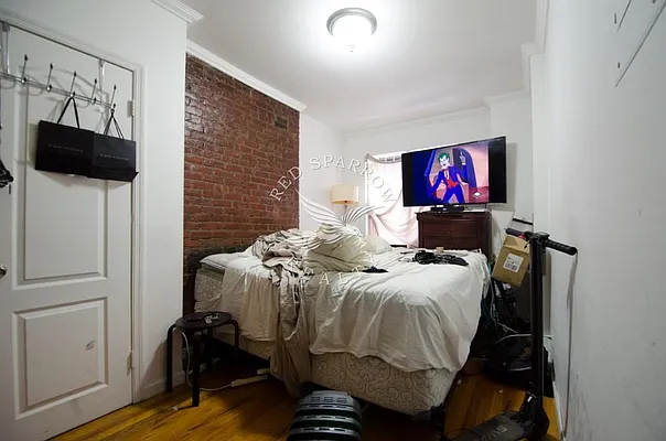 Rented by Red Sparrow Realty Group | media 64